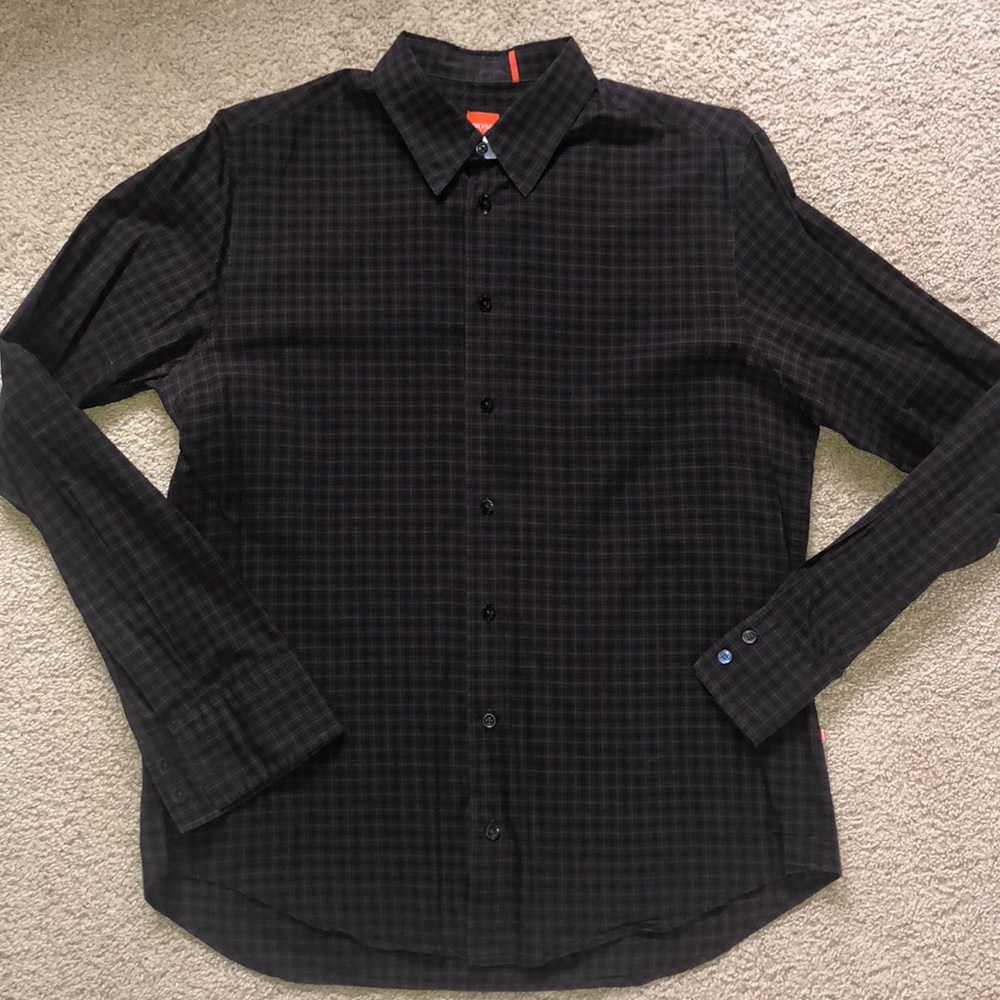 Men’s Hugo Boss casual button down dress shirt